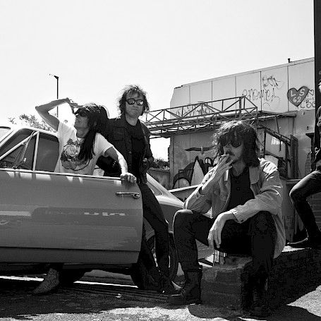 The Gee Strings & Los Carlos Marx Brothers